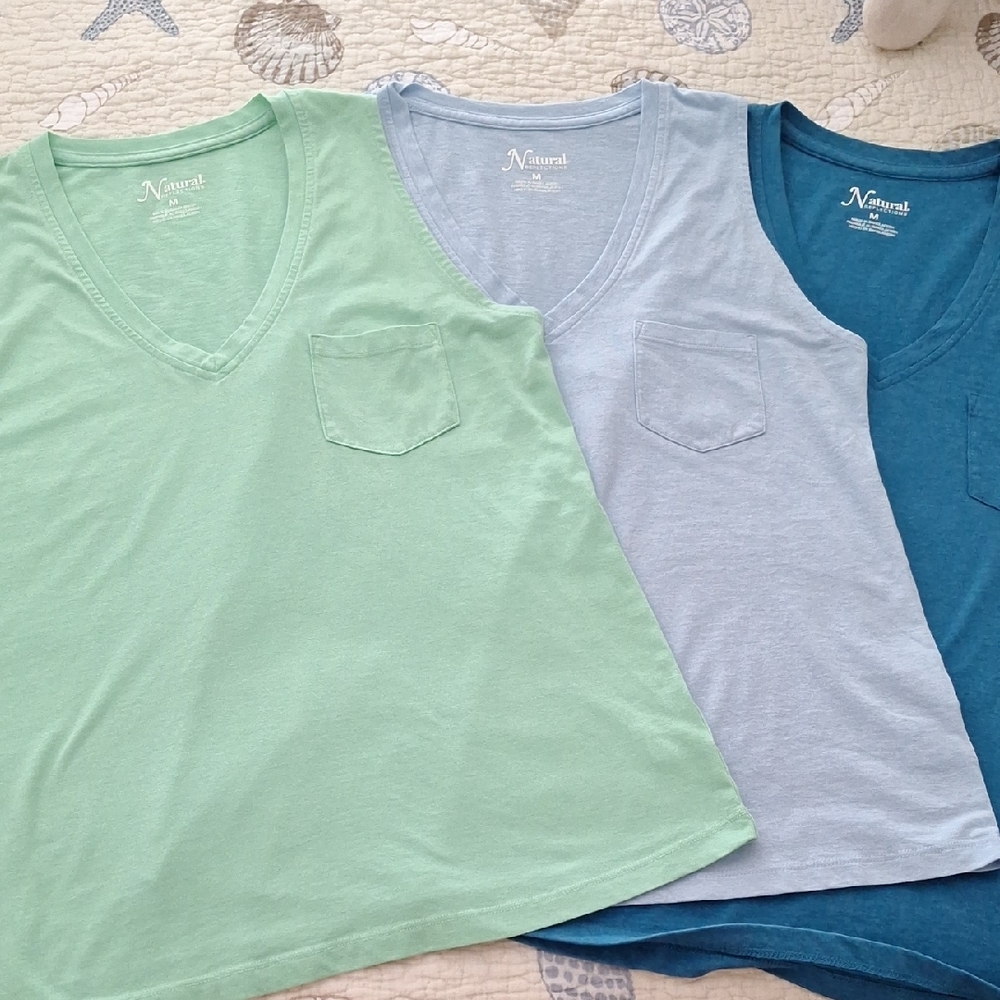 Natural Reflections Short Sleeve Tees in Green and Blue